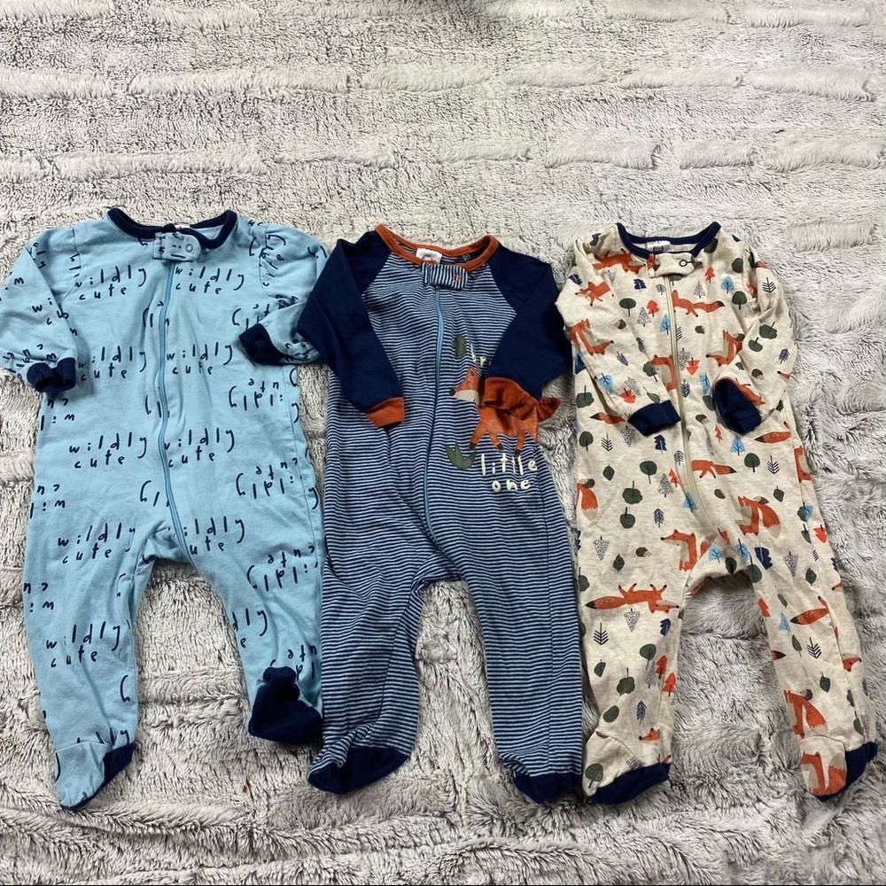EUC Gerber Baby Sleepers Lot of 3 size 3-6 months